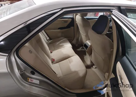 2016 Toyota Camry Le z USA, uszkodzony, nr VIN 4T1BF1FK2GU221328